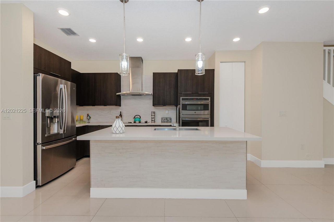 6681 NW 104th Ave , Unit 6681, Doral, FL 33178 Photo
