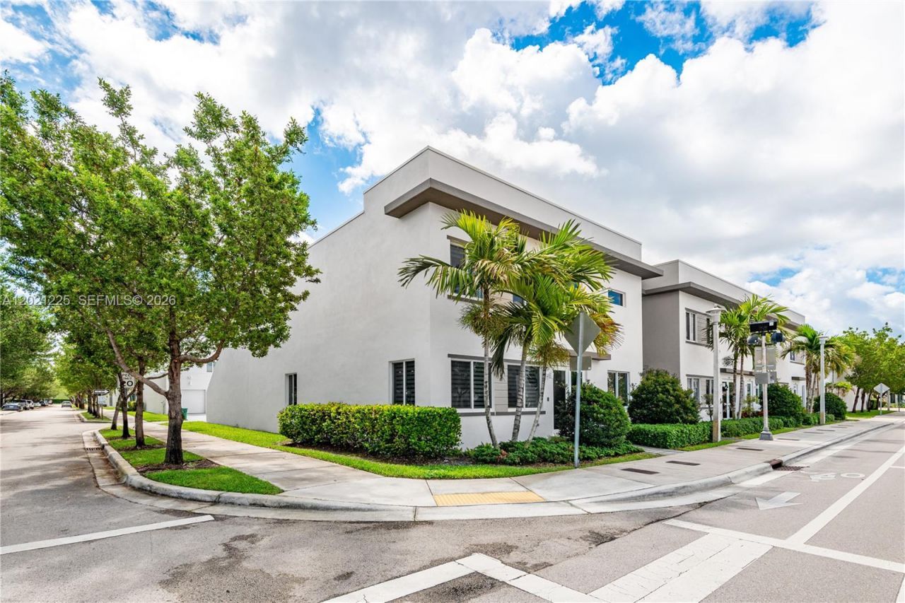 6681 NW 104th Ave , Unit 6681, Doral, FL 33178 Photo