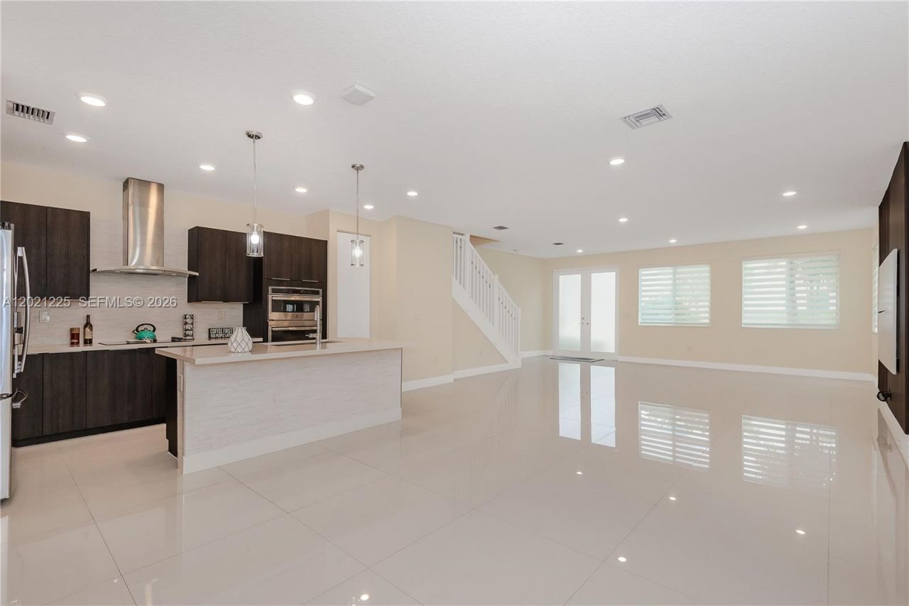 6681 NW 104th Ave , Unit 6681, Doral, FL 33178 Photo