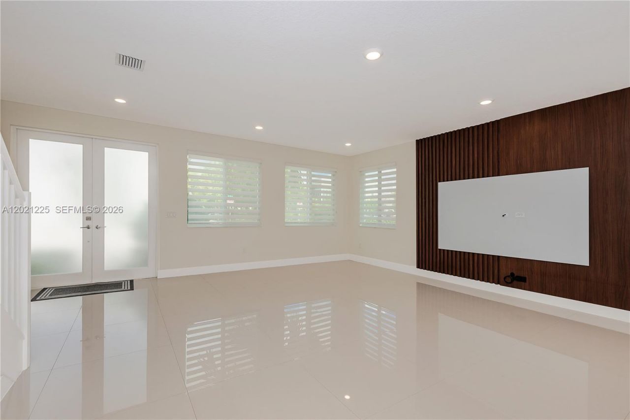 6681 NW 104th Ave , Unit 6681, Doral, FL 33178 Photo