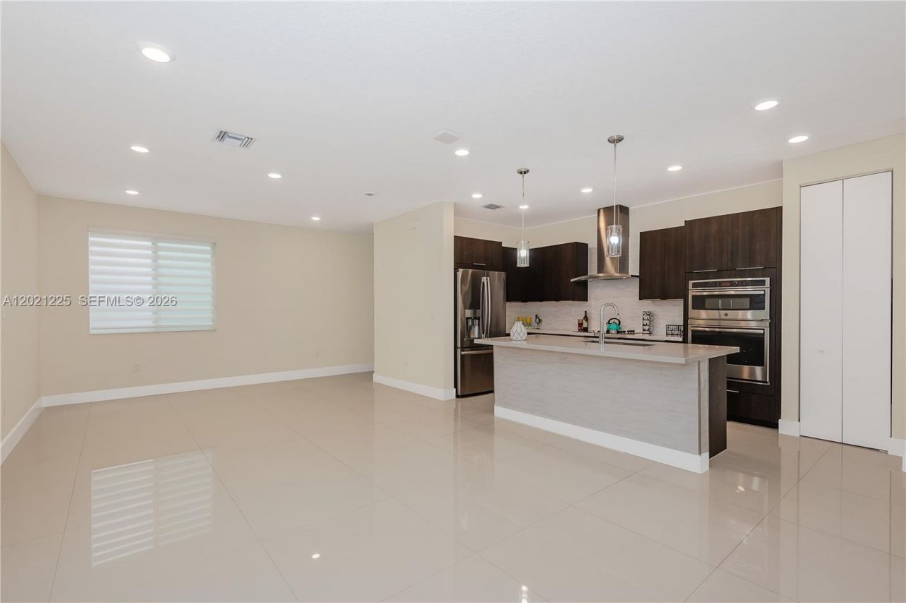 6681 NW 104th Ave , Unit 6681, Doral, FL 33178 Photo