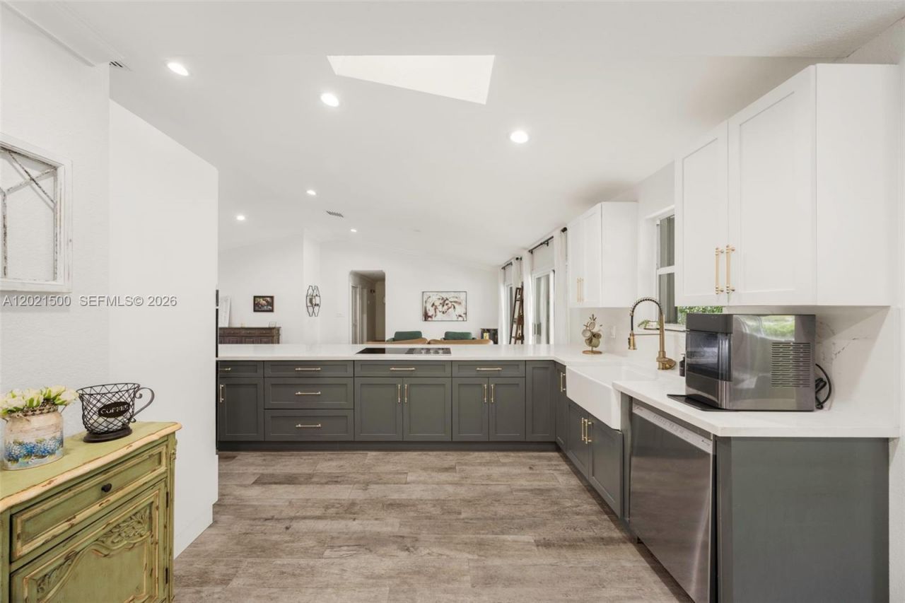7400 SW 170th Ter, Palmetto Bay, FL 33157 Photo