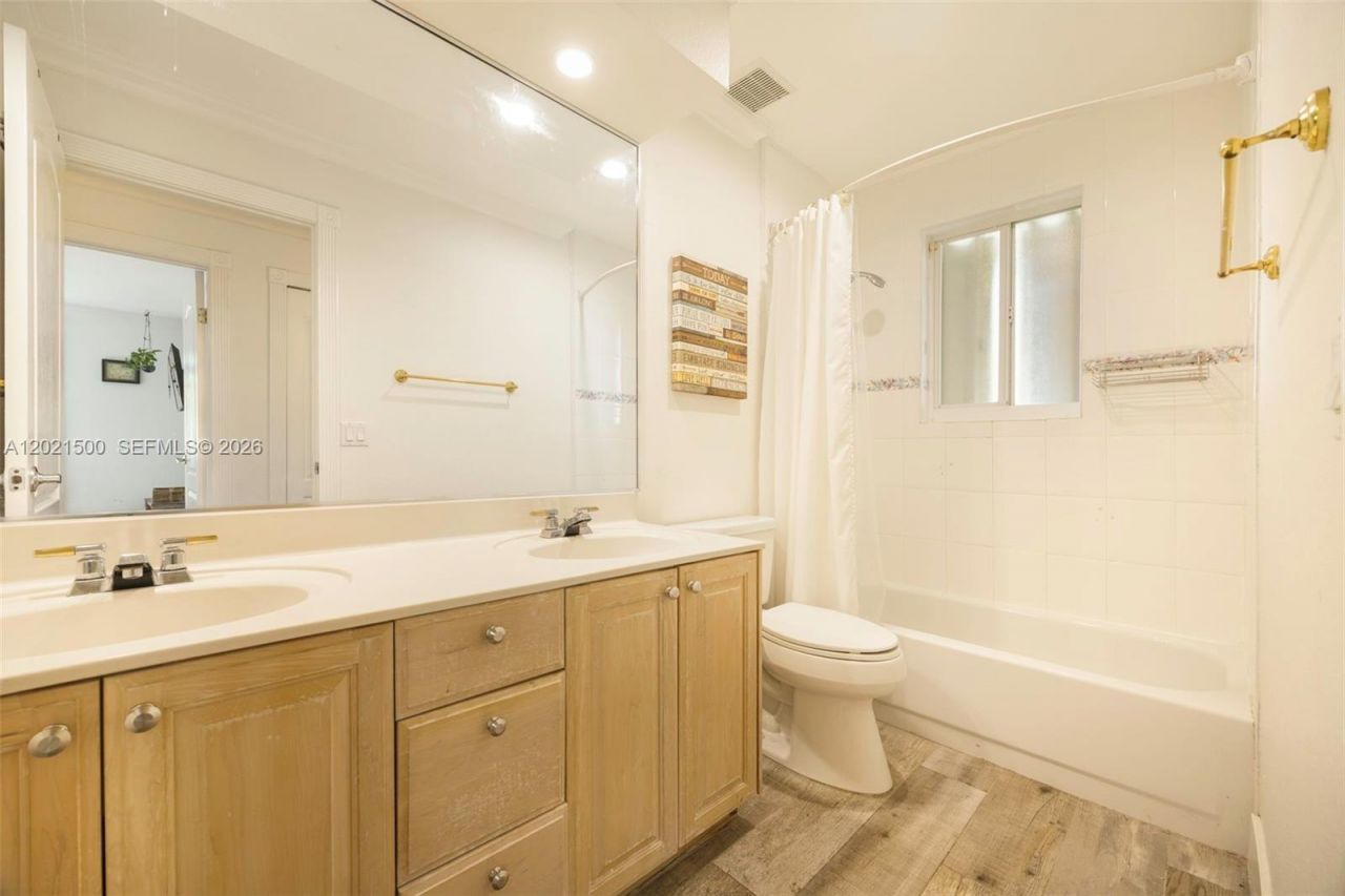 7400 SW 170th Ter, Palmetto Bay, FL 33157 Photo
