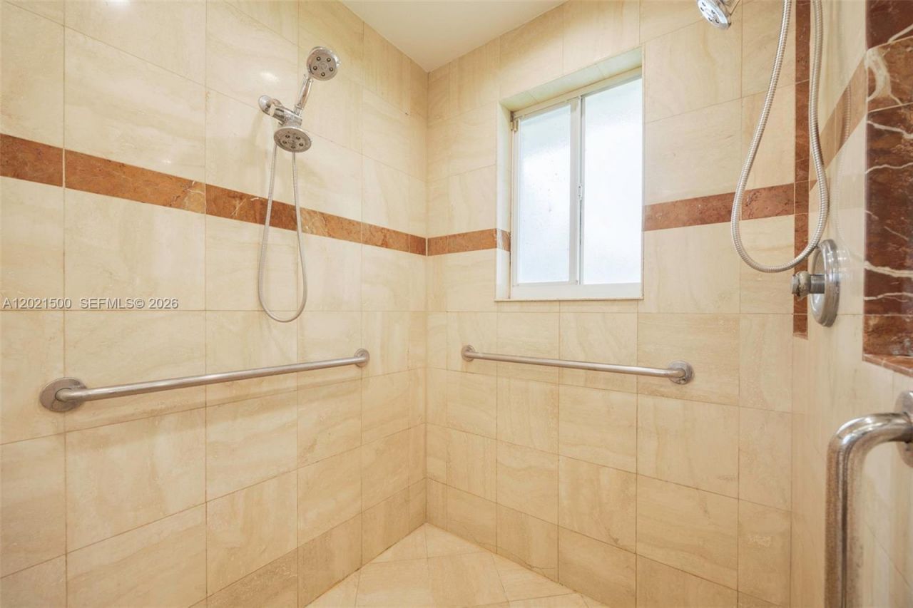 7400 SW 170th Ter, Palmetto Bay, FL 33157 Photo