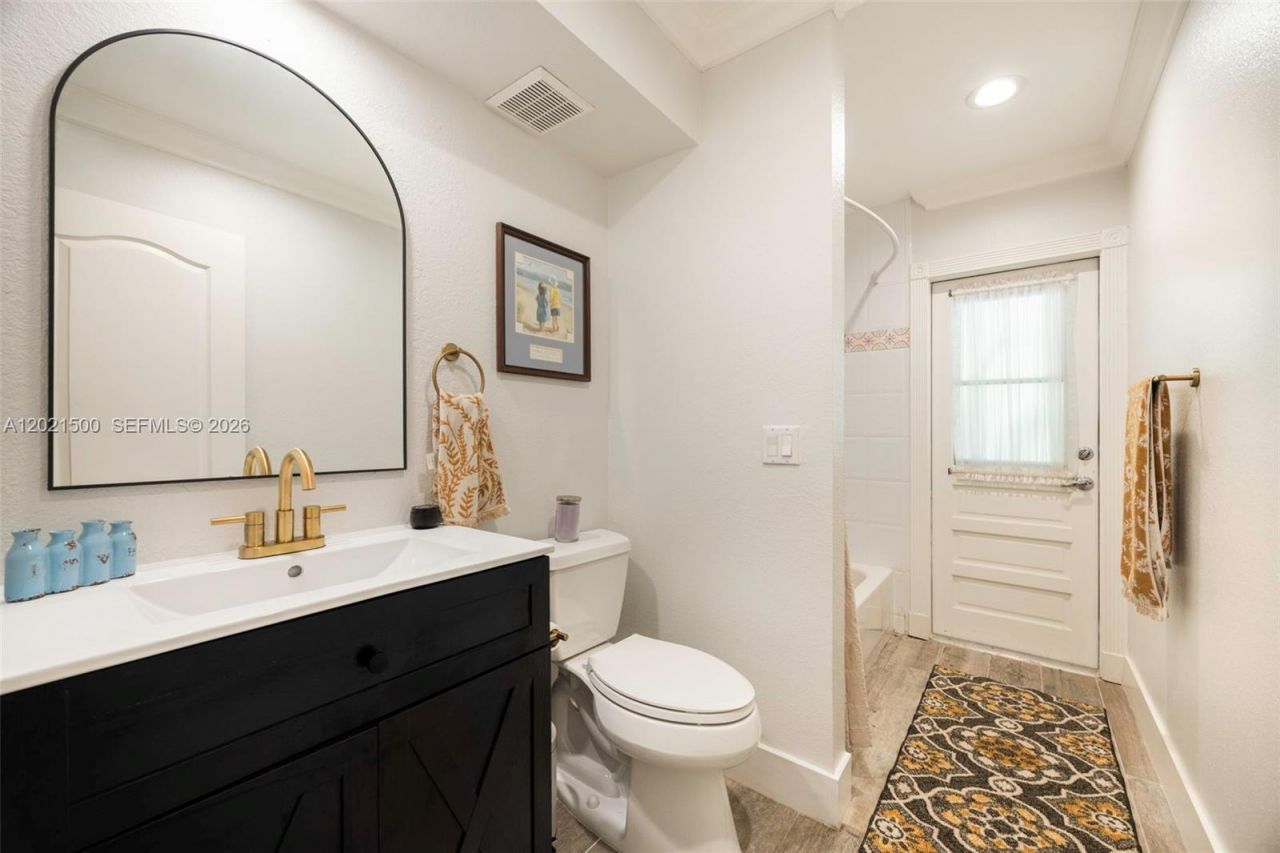 7400 SW 170th Ter, Palmetto Bay, FL 33157 Photo