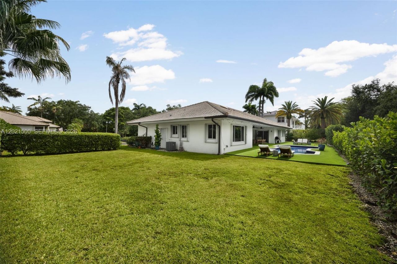 7400 SW 170th Ter, Palmetto Bay, FL 33157 Photo