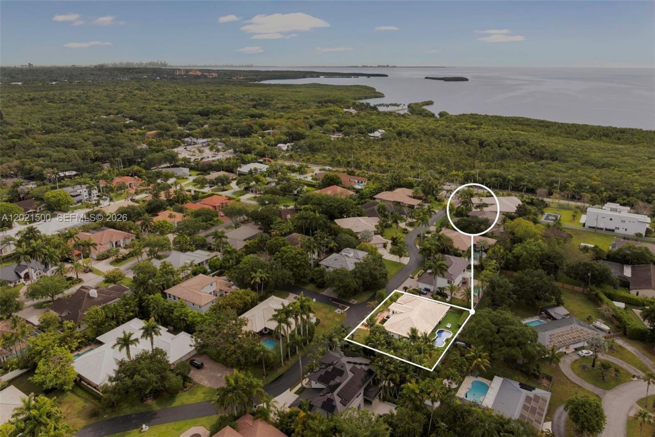 7400 SW 170th Ter, Palmetto Bay, FL 33157 Photo