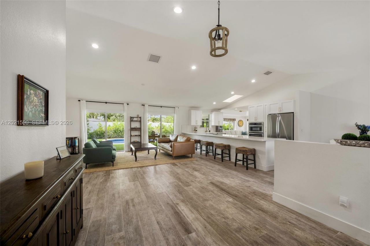 7400 SW 170th Ter, Palmetto Bay, FL 33157 Photo