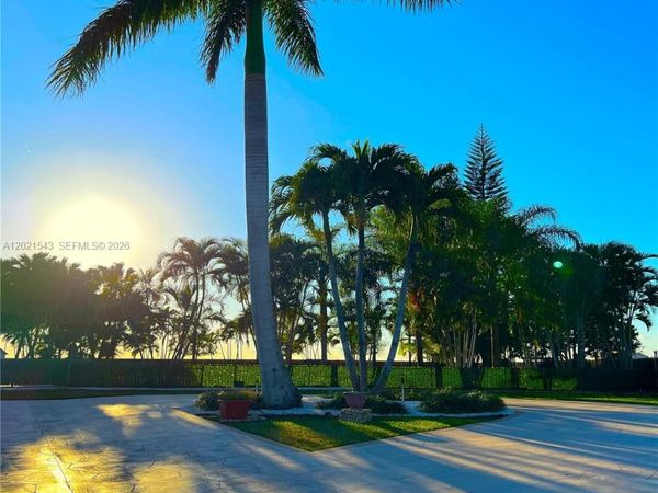 15540 SW 156th Ave , Miami, FL 33187