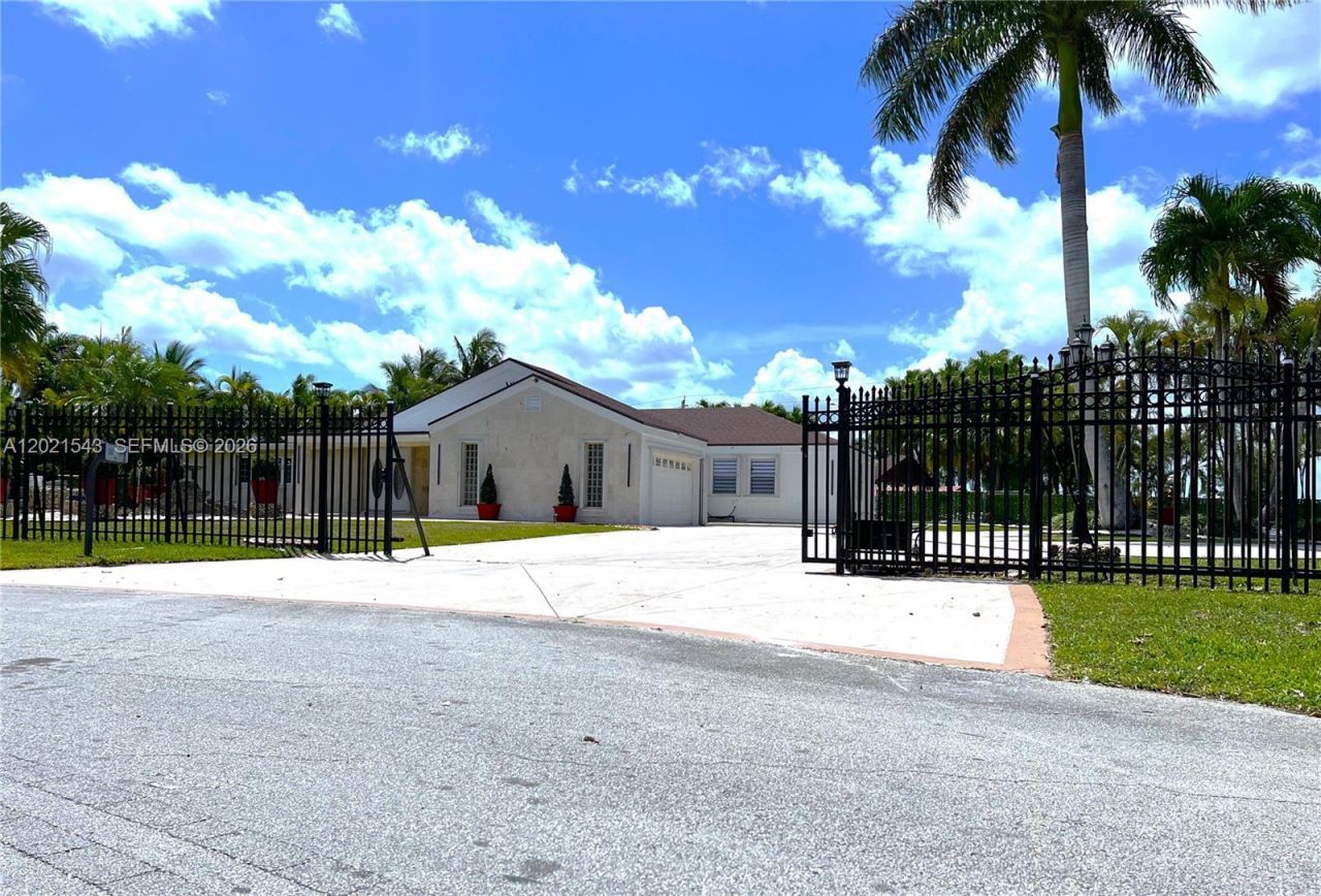 15540 SW 156th Ave , Miami, FL 33187 Photo