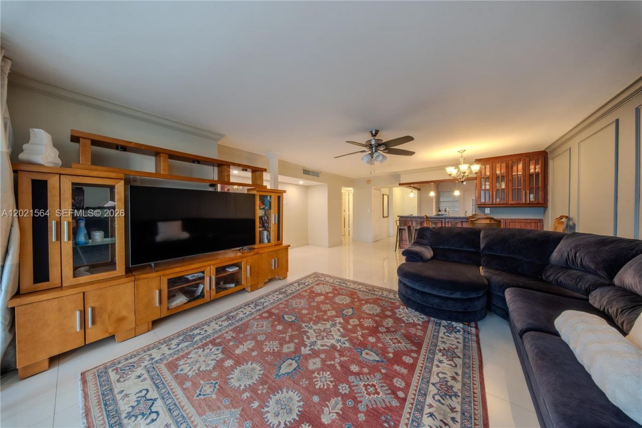 1660 NE 191st St , Unit 410-1, Miami, FL 33179 Photo