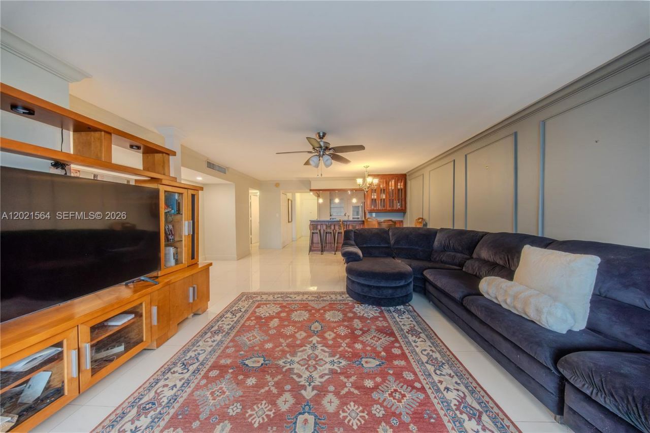 1660 NE 191st St , Unit 410-1, Miami, FL 33179 Photo