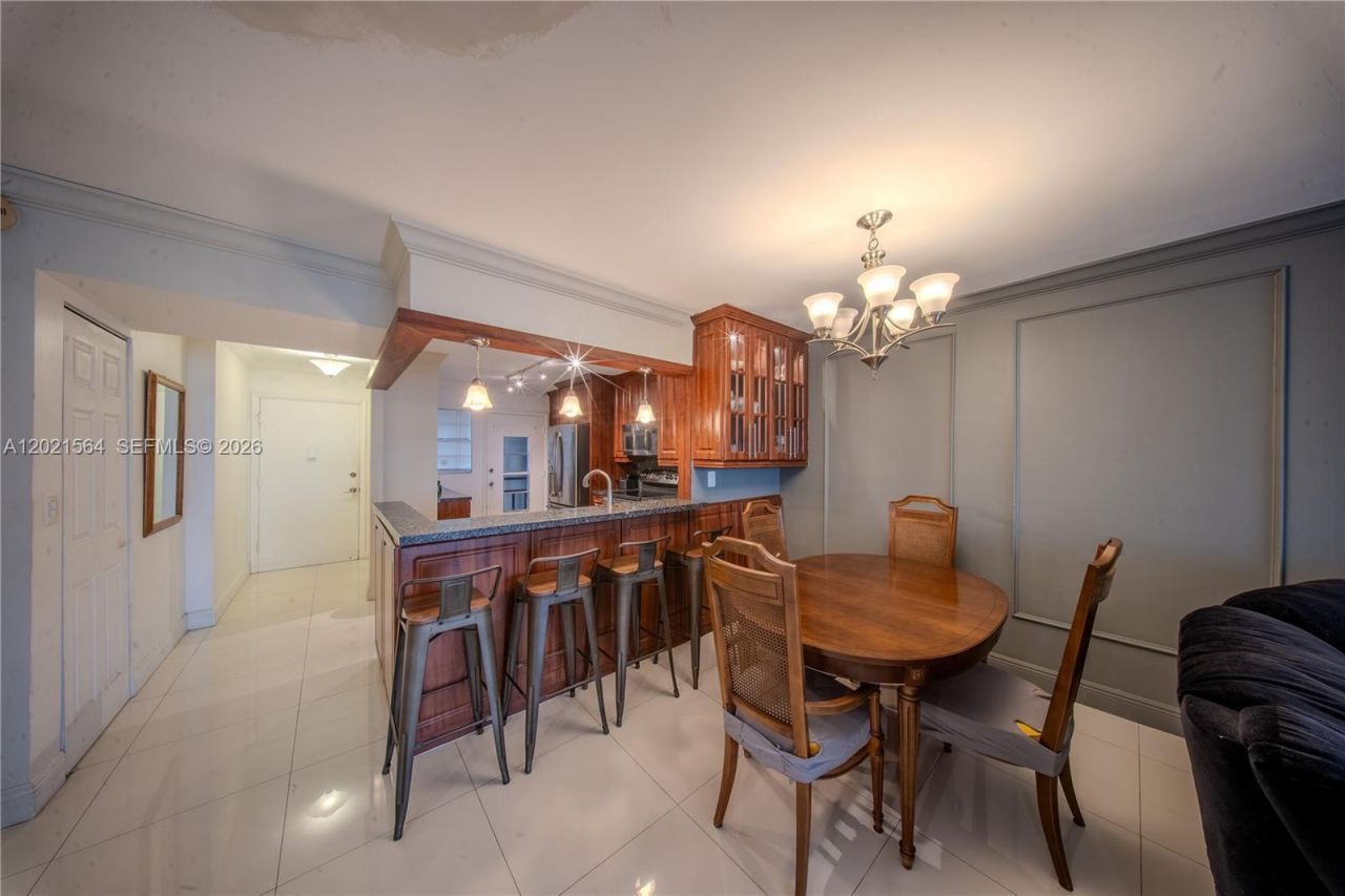 1660 NE 191st St , Unit 410-1, Miami, FL 33179 Photo