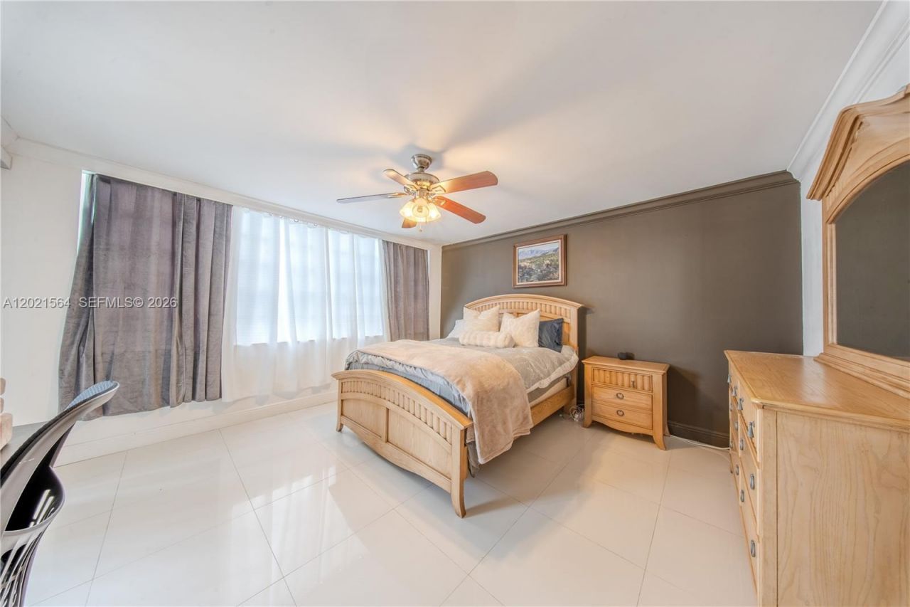 1660 NE 191st St , Unit 410-1, Miami, FL 33179 Photo