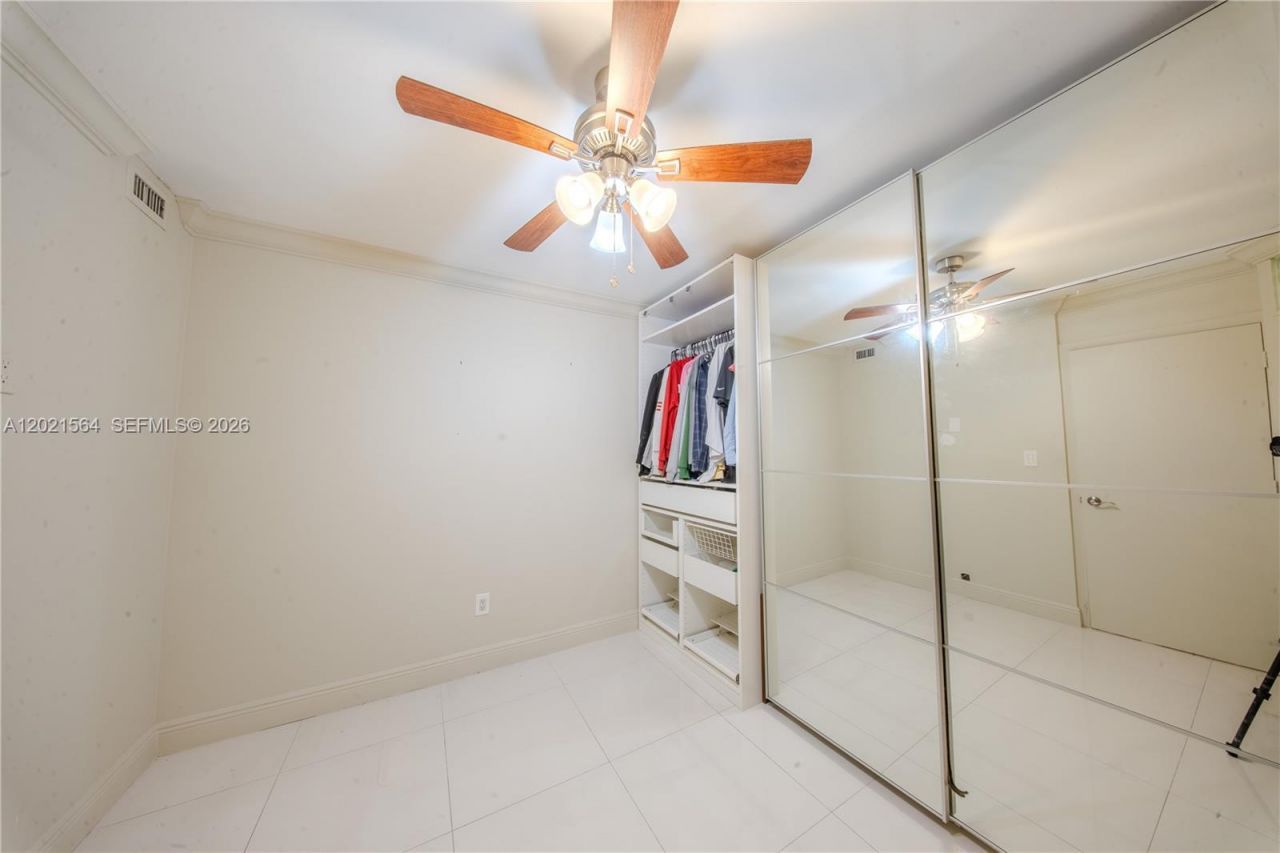 1660 NE 191st St , Unit 410-1, Miami, FL 33179 Photo