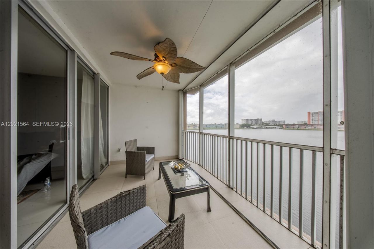 1660 NE 191st St , Unit 410-1, Miami, FL 33179 Photo