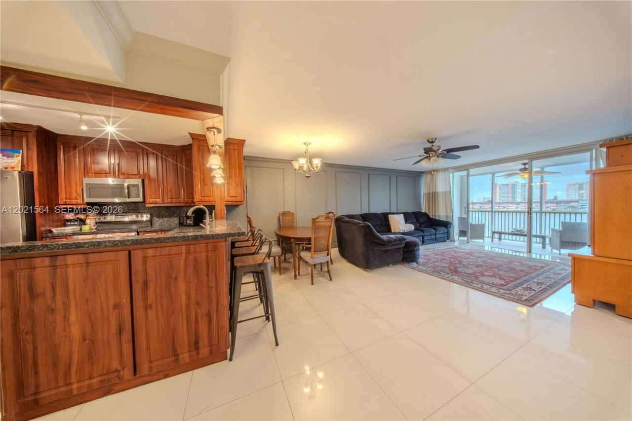 1660 NE 191st St , Unit 410-1, Miami, FL 33179 Photo