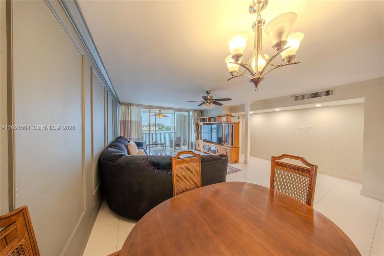 1660 NE 191st St , Unit 410-1, Miami, FL 33179 Photo