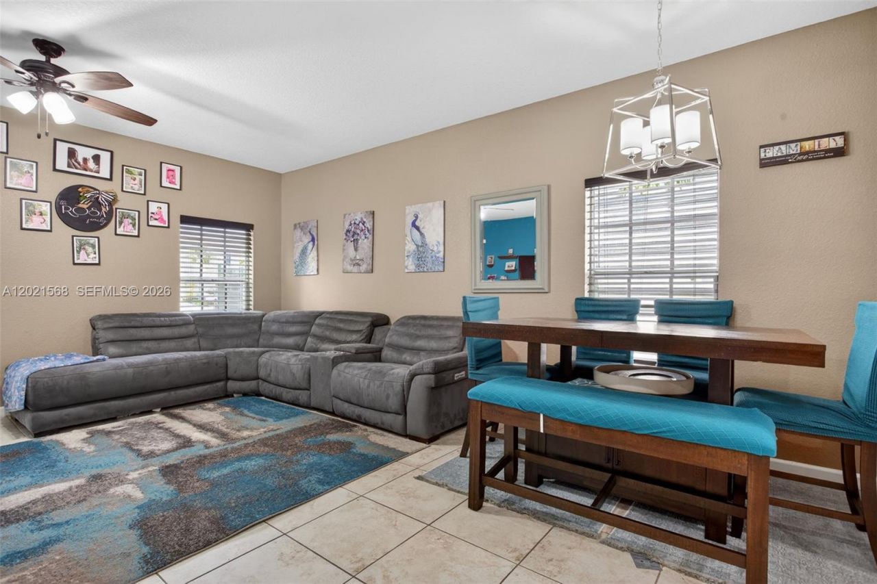 4044 NW 11th St, Unit 4044, Lauderhill, FL 33313 Photo