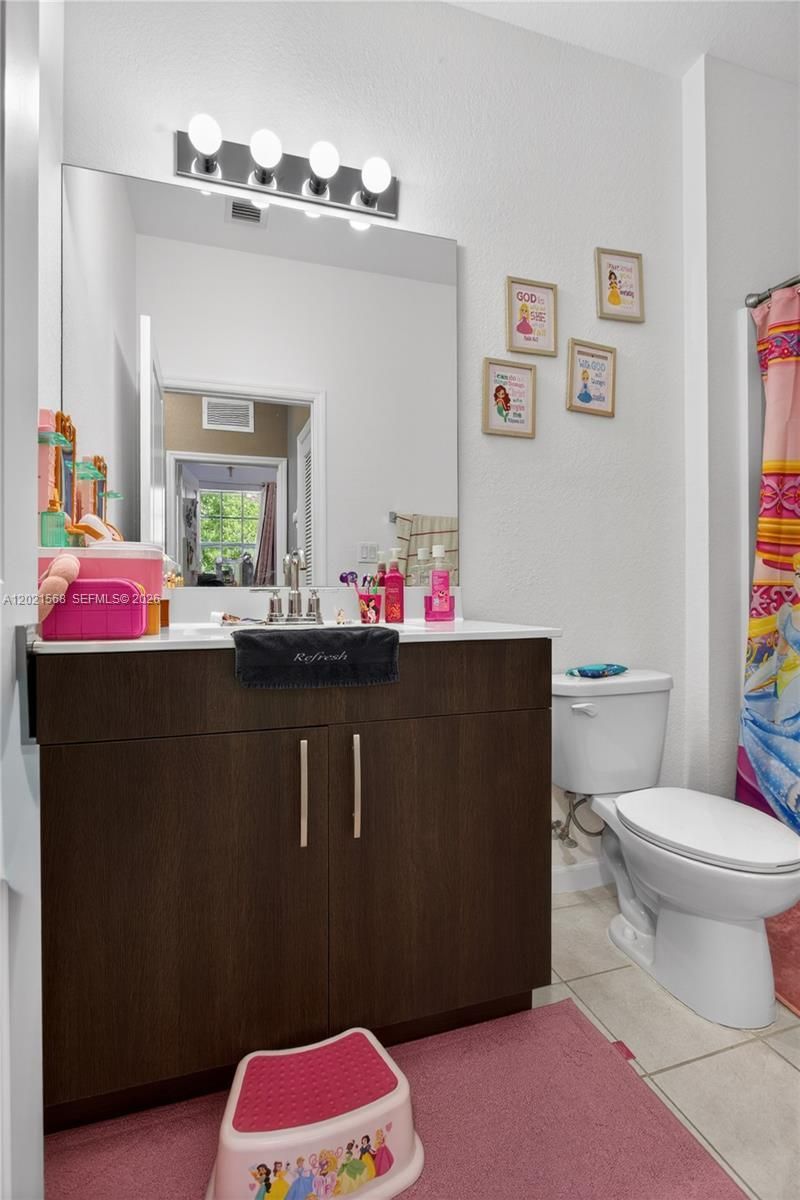 4044 NW 11th St, Unit 4044, Lauderhill, FL 33313 Photo