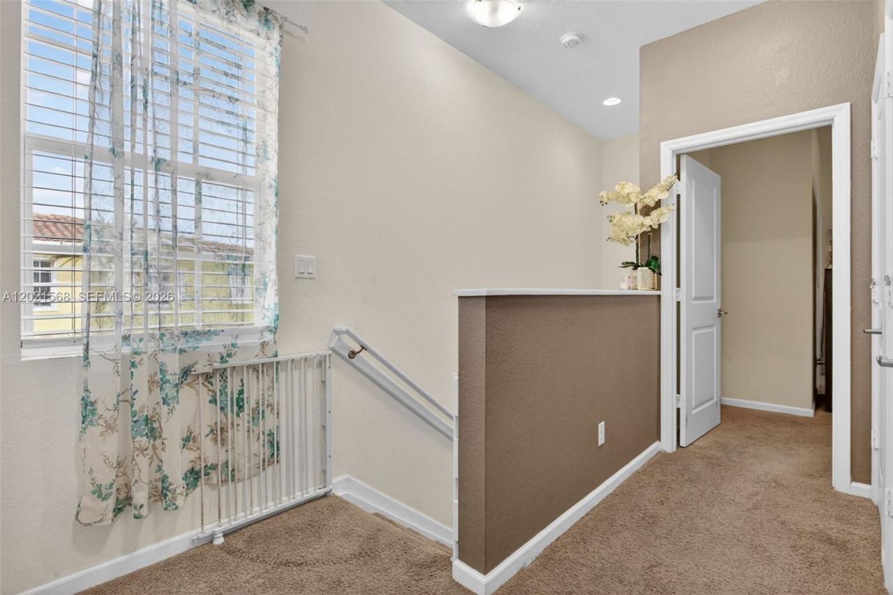 4044 NW 11th St, Unit 4044, Lauderhill, FL 33313 Photo