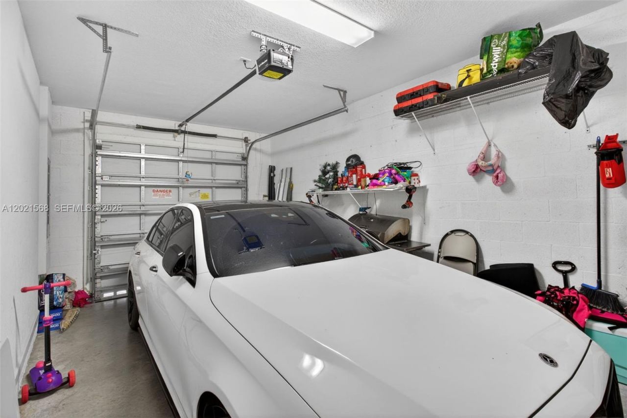 4044 NW 11th St, Unit 4044, Lauderhill, FL 33313 Photo