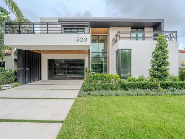 528 NE 13th Ave, Fort Lauderdale, FL 33301
