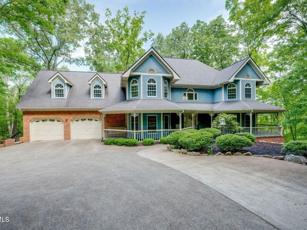 1813 Huntington Woods Circle, Kingsport, TN 37660