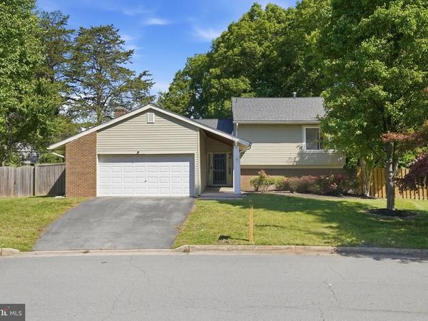 7 ABBEY CIRCLE , STERLING, VA 20164