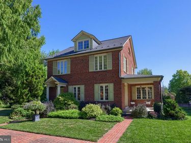 81 S LINDEN STREET , MANHEIM, PA 17545