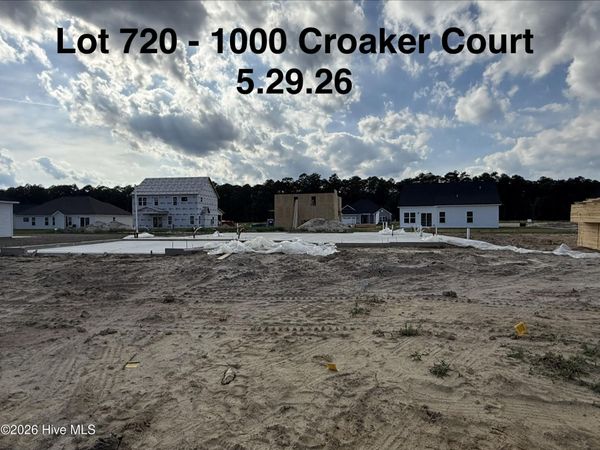 1000 Croaker Court, New Bern, NC 28562