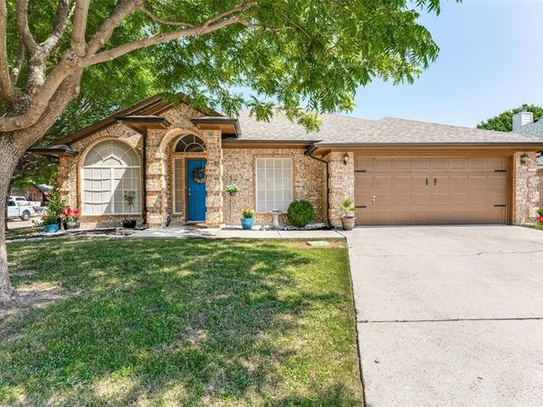 1024 Kingsley Drive, Saginaw, TX 76179
