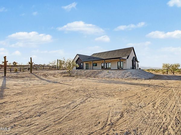 15606 S TUTHILL Road S, Buckeye, AZ 85326