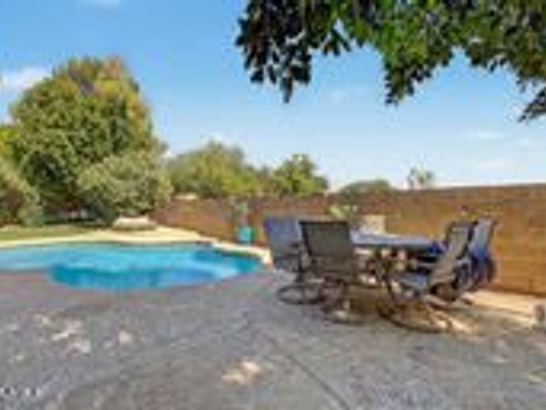 4337 E DESERT Lane, Gilbert, AZ 85234