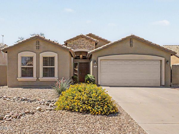 691 E EAGLE Lane, Gilbert, AZ 85296