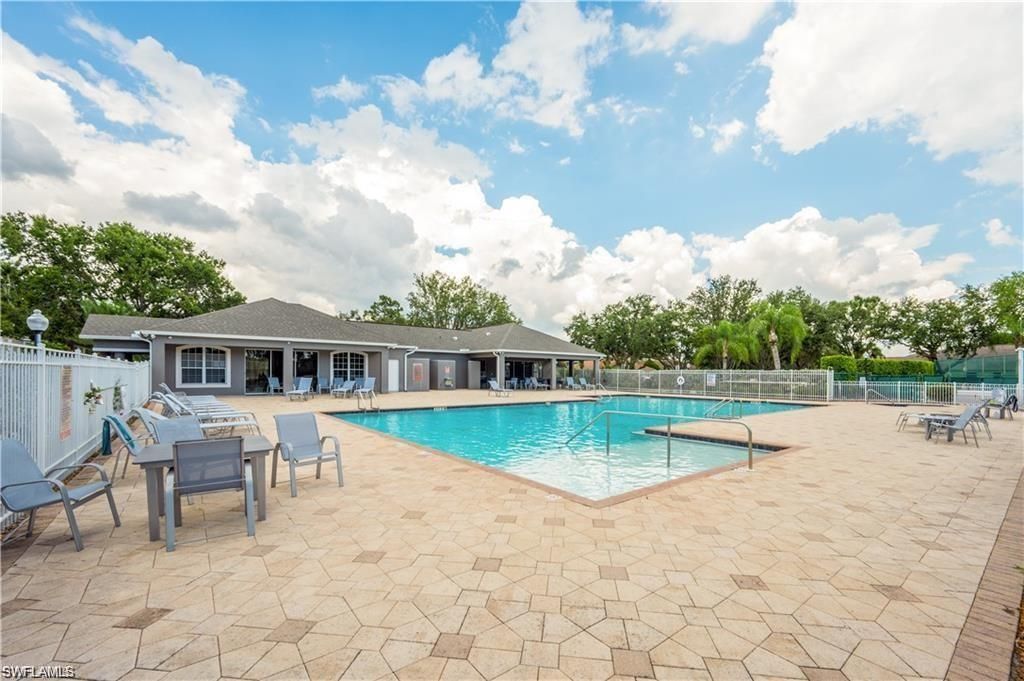17381 Stepping Stone Dr, Fort Myers, FL 33967 Photo