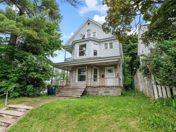 712 Oak Street , Syracuse, NY 13203
