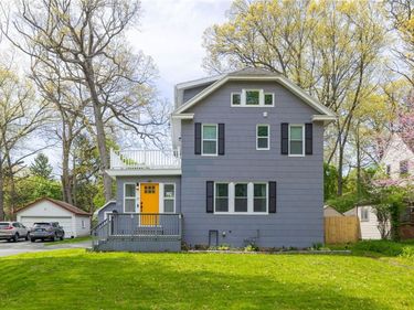 29 W Boulevard Parkway, Rochester, NY 14612