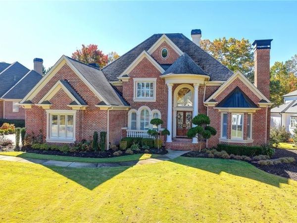 6680 Sunbriar Drive , Cumming, GA 30040