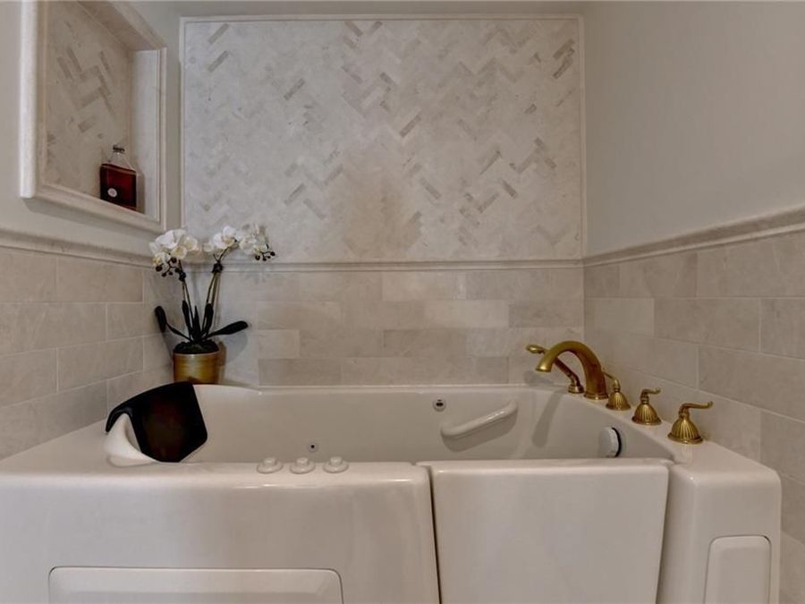 Property Image 79