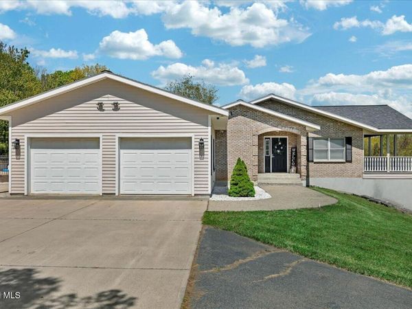 105 Wilrose Lane, Troy, NY 12180
