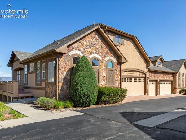 2615 Pine Knoll View, Colorado Springs, CO 80920