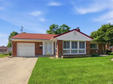 812 Hollendale Drive, Kettering, OH 45429