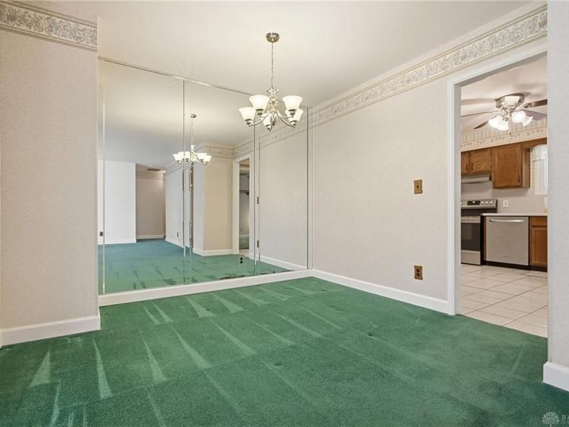 812 Hollendale Drive, Kettering, OH 45429 Photo 10