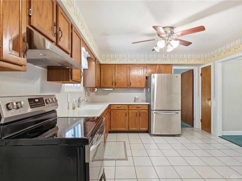 812 Hollendale Drive, Kettering, OH 45429 Photo 13