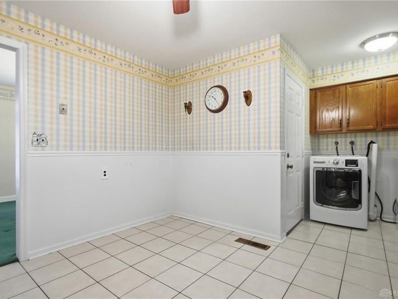 812 Hollendale Drive, Kettering, OH 45429 Photo 16