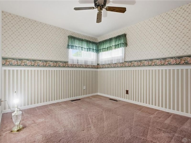 812 Hollendale Drive, Kettering, OH 45429 Photo 22