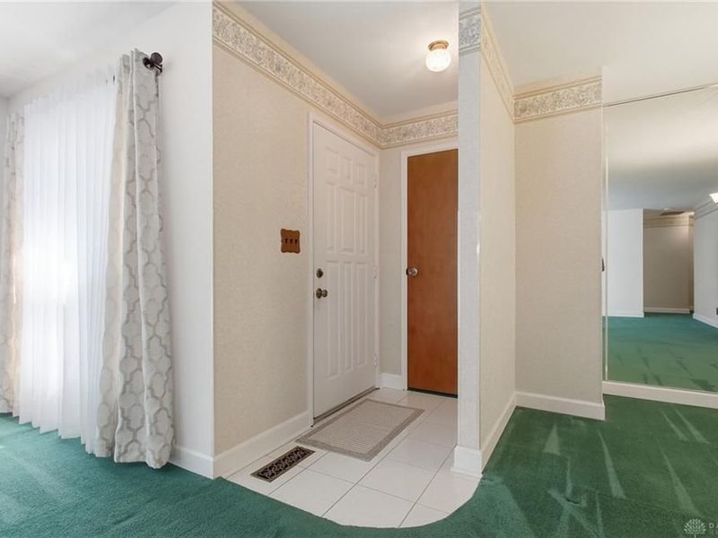 812 Hollendale Drive, Kettering, OH 45429 Photo 4