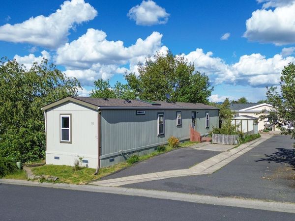 260 NW Golden Hills #51, Pullman, WA 99163