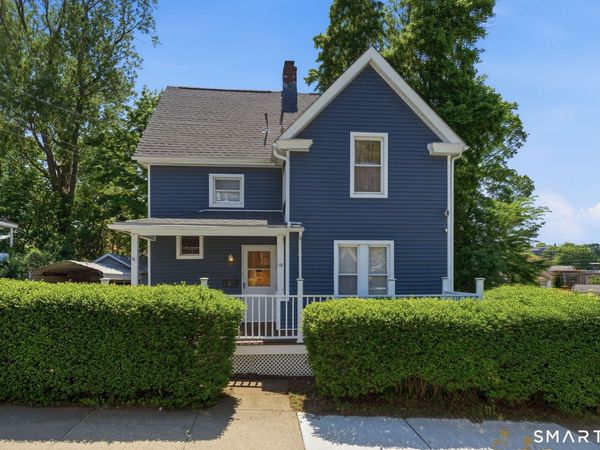 118 Blackhall, New London, CT 06320